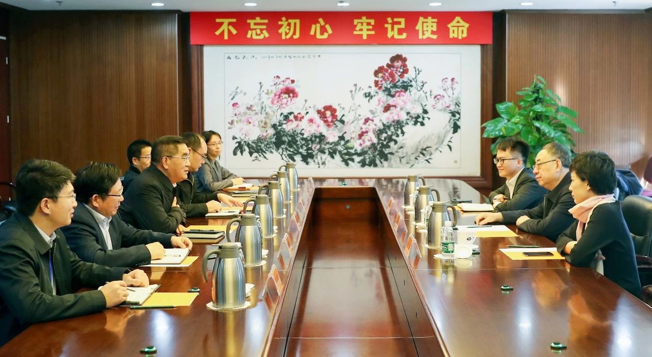 姜仁鋒會見中國國新黨委委員、總會計(jì)師劉學(xué)詩 