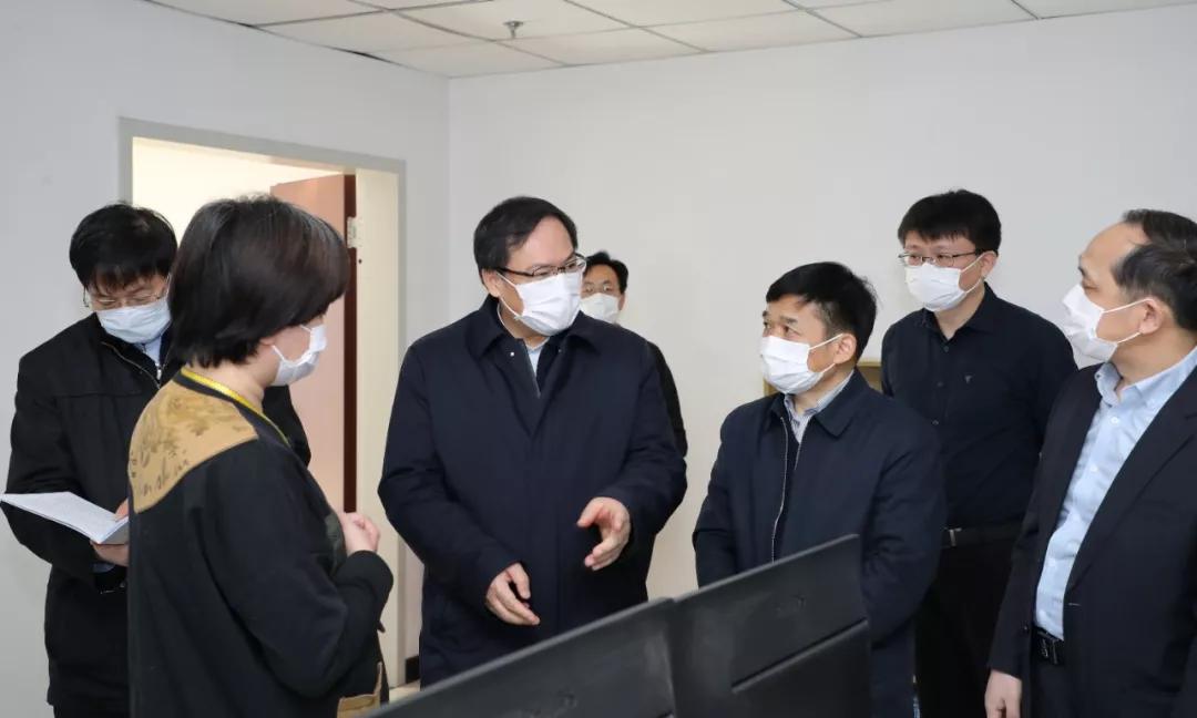 楊金成到七院、七一四所檢查指導(dǎo)疫情防控和復(fù)工復(fù)產(chǎn)工作